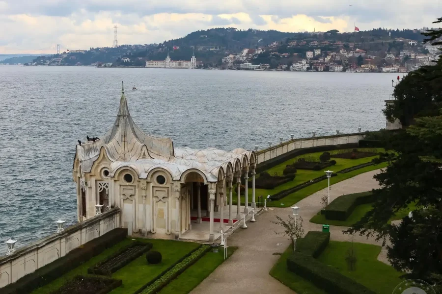 Ottoman Beylerbeyi Palace Tour with Two Continents Experience