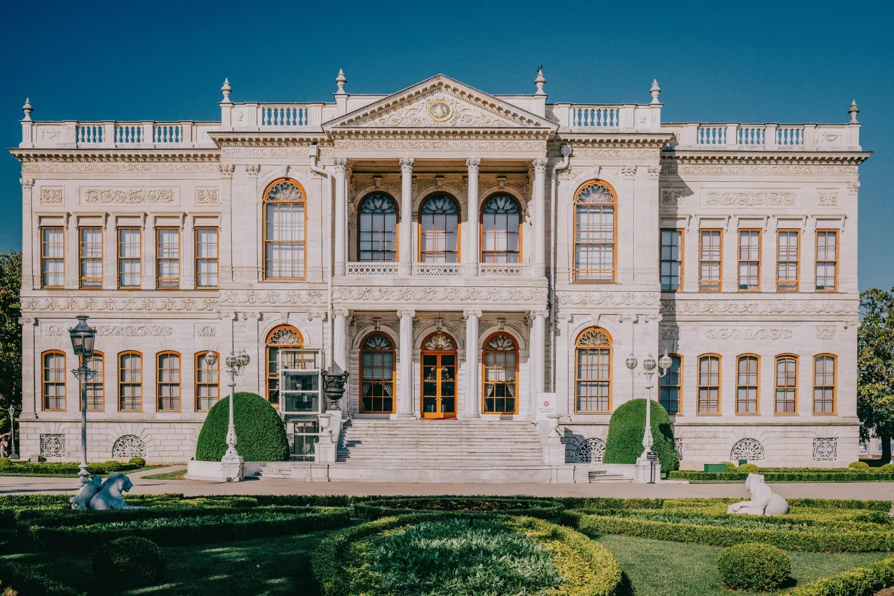 Dolmabahçe Palace with Bosphorus Cruise
