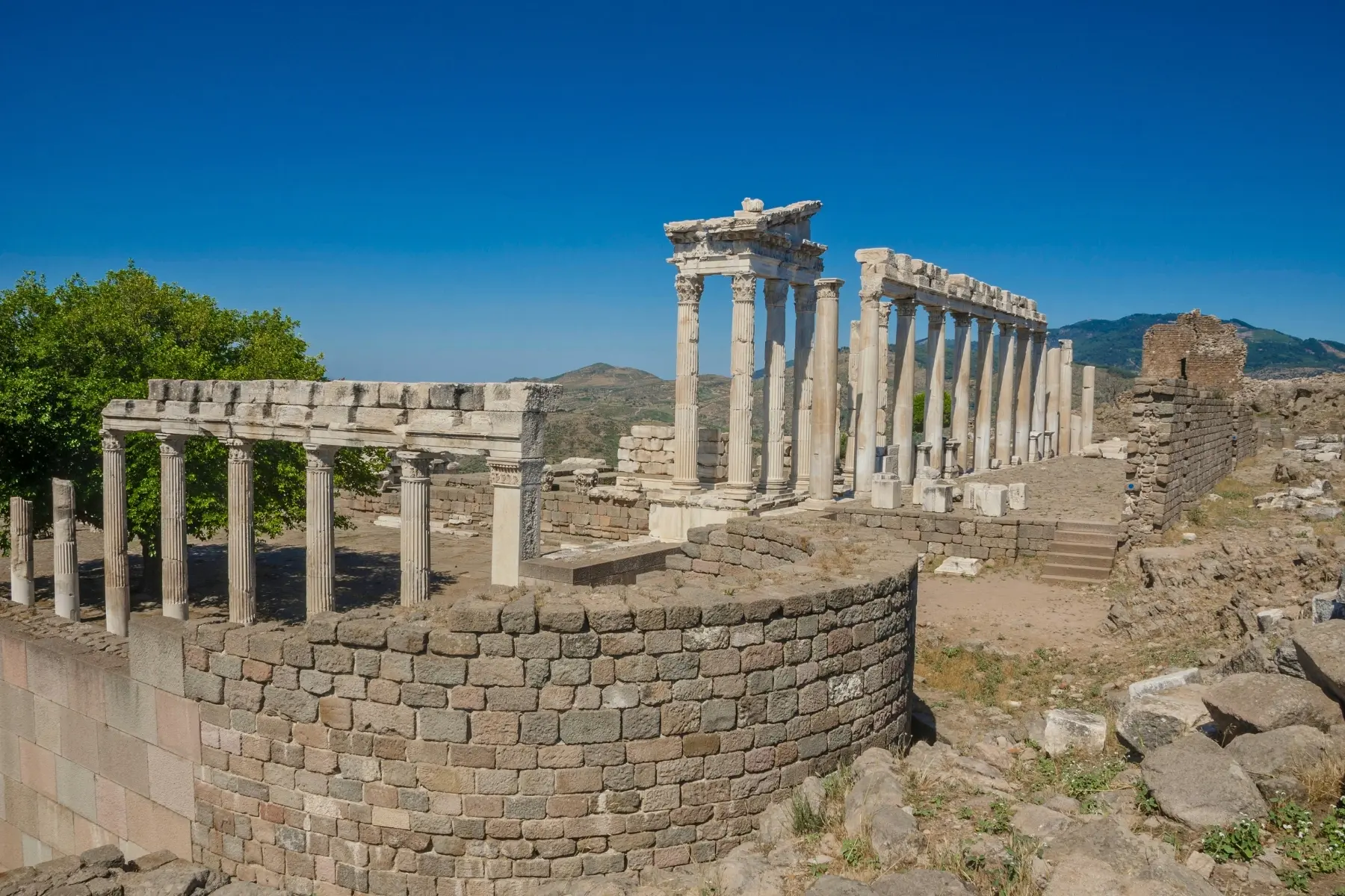 Pergamon Tour