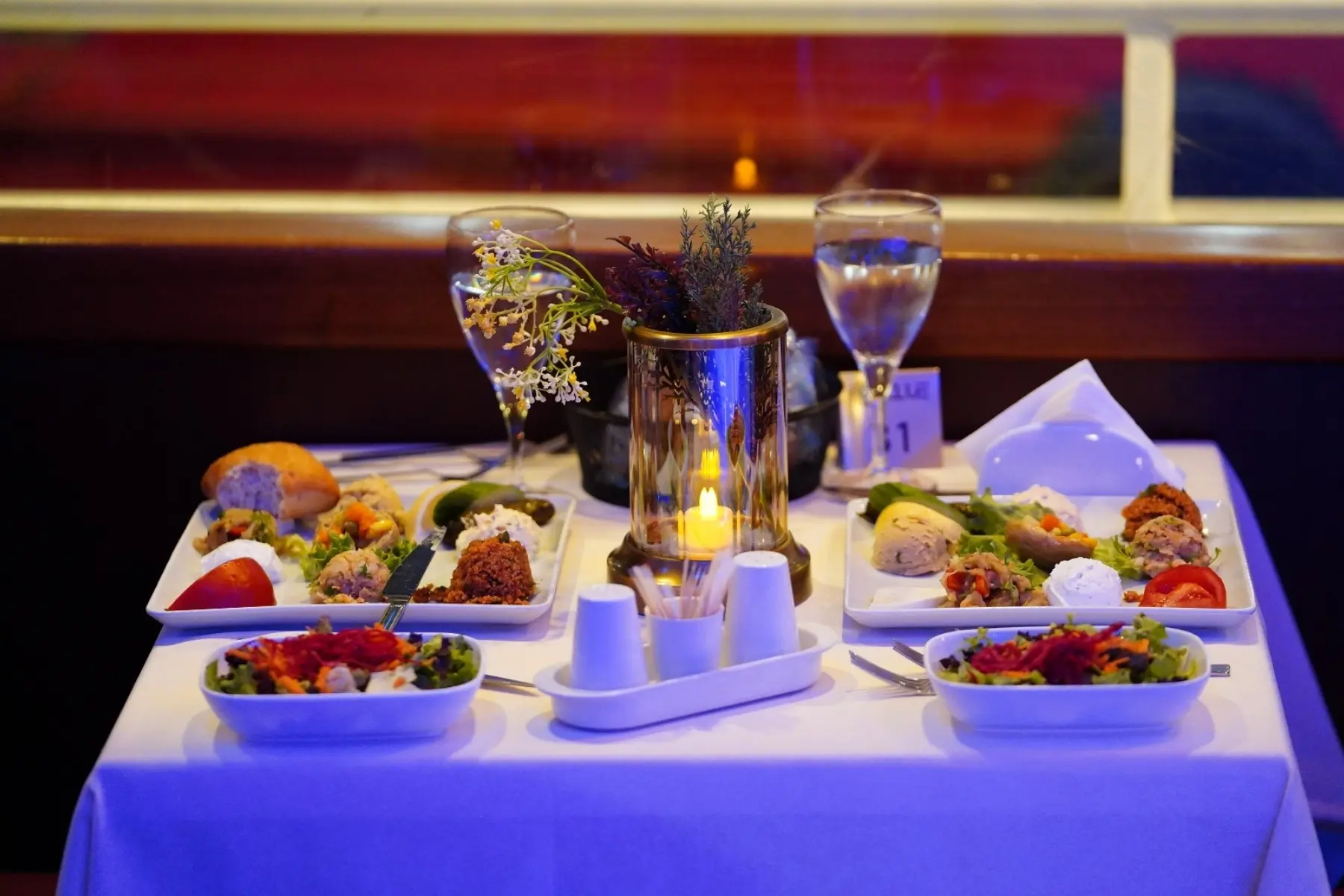 Bosphorus by Night Dinner Cruise Istanbul