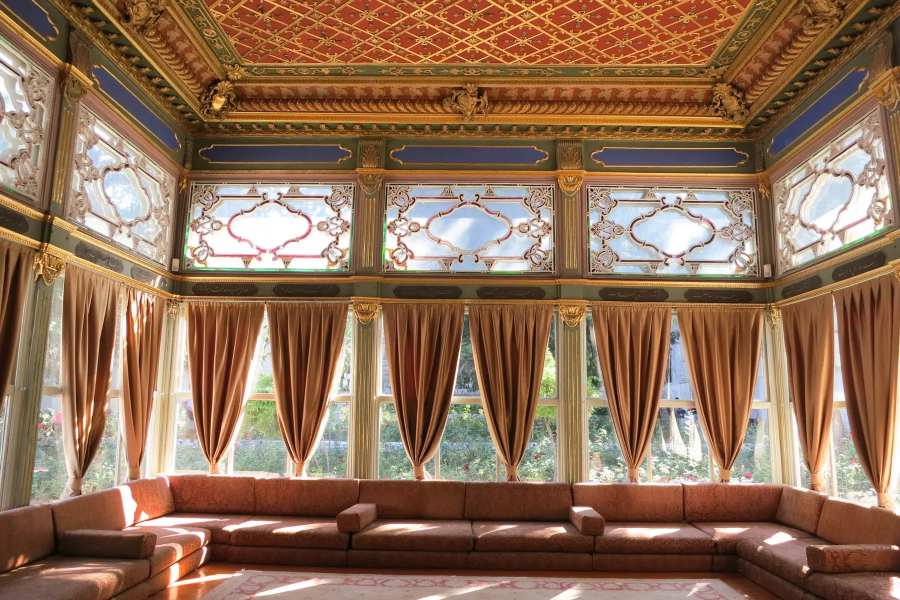 Private Walking Tour of Topkapi Palace and the Harem